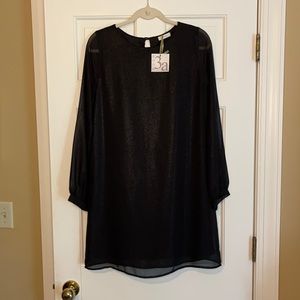 Women’s black evenly dress